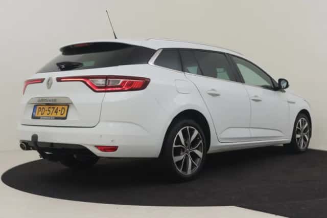 Renault Mégane (2017) thumbnail 2