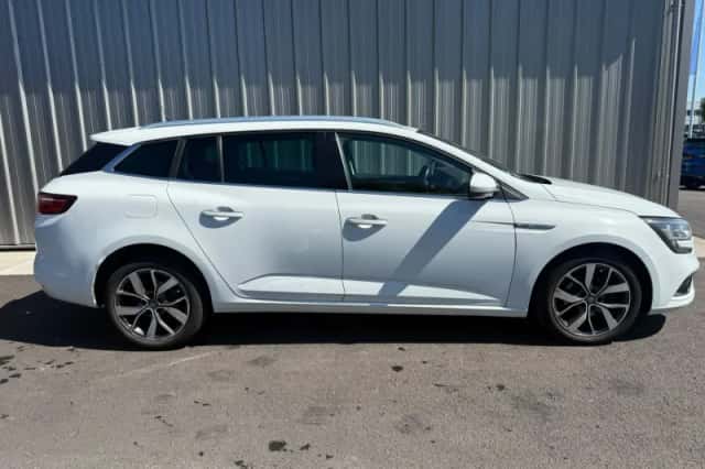 Renault Mégane (2017) thumbnail 3
