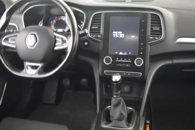 Renault Mégane (2017) thumbnail 5