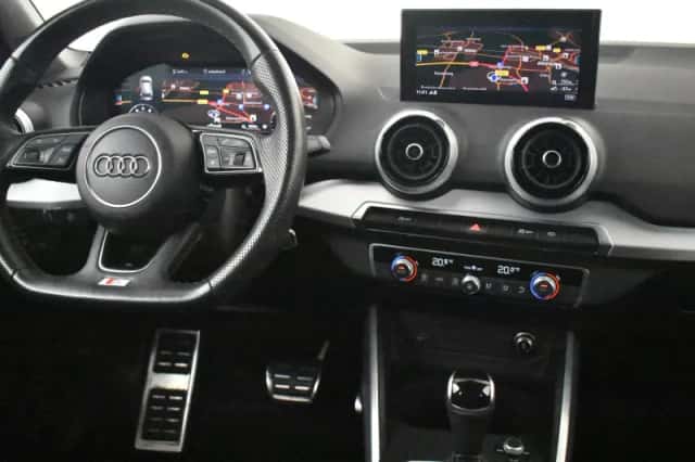 Audi Q2 (2021) thumbnail 5