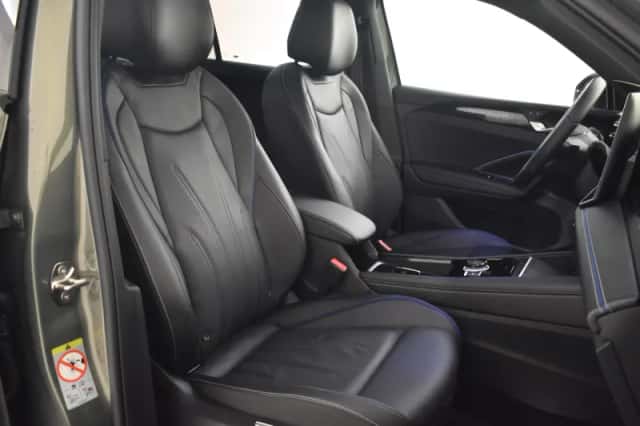 Volkswagen Tiguan (2025) thumbnail 5