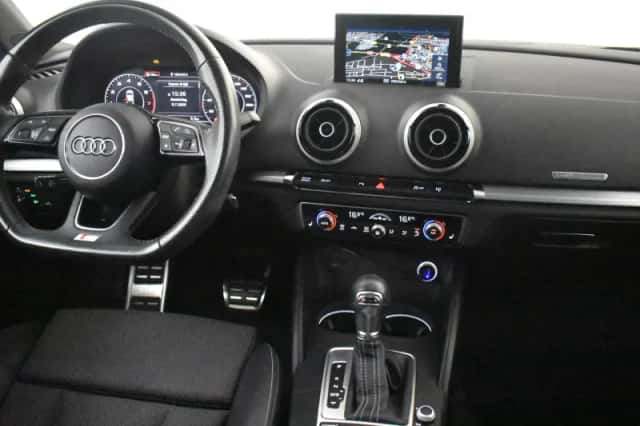 Audi A3 (2017) thumbnail 5