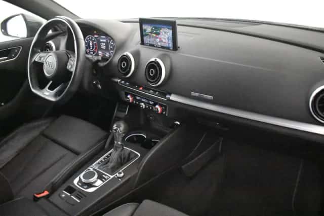 Audi A3 (2017) thumbnail 6