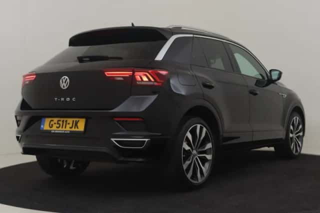 Volkswagen T-Roc (2019) thumbnail 3