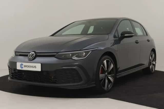 Volkswagen Golf (2022) thumbnail 1
