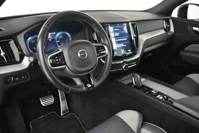 Volvo XC60 (2020) thumbnail 4
