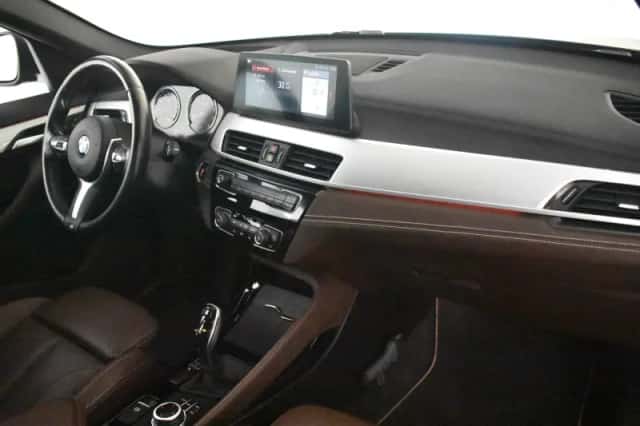 BMW X1 (2020) thumbnail 6