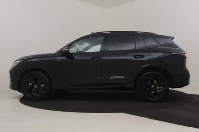Volkswagen Tiguan (2025) thumbnail 3