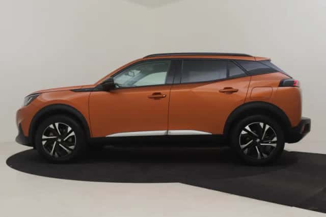 Peugeot e-2008 (2022) thumbnail 3