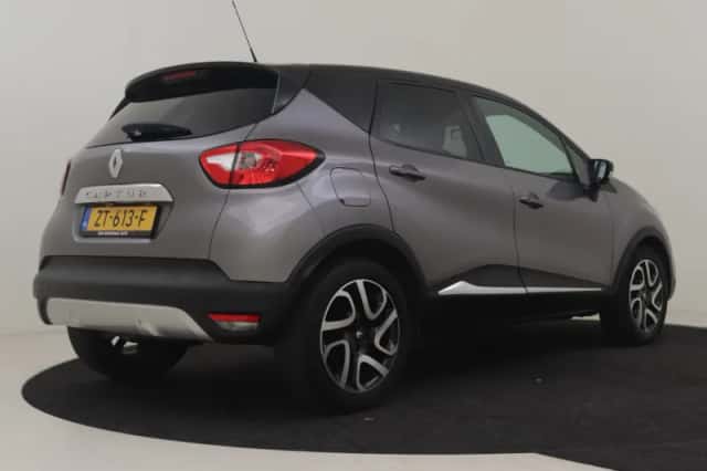 Renault Captur (2014) thumbnail 3