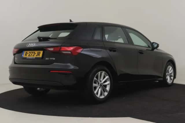 Audi A3 (2022) thumbnail 2