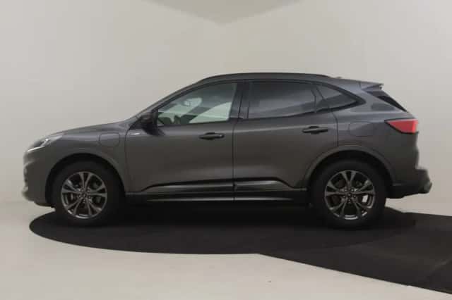 Ford Kuga (2023) thumbnail 3