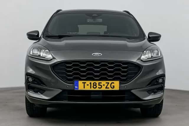 Ford Kuga (2023) thumbnail 5