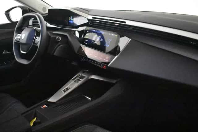 Peugeot e-308 (2024) thumbnail 6