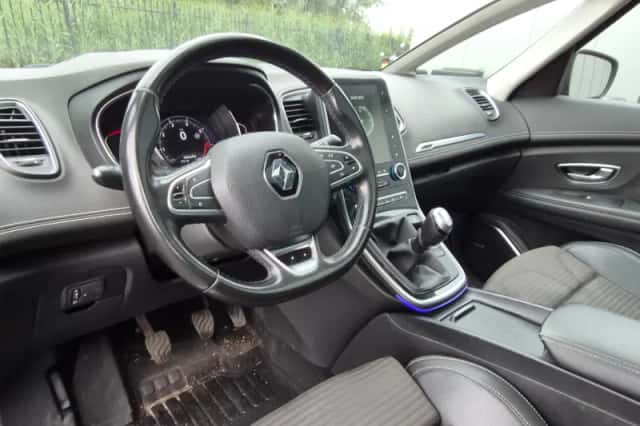 Renault Grand Scenic (2019) thumbnail 2