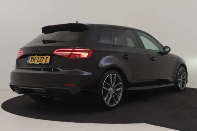 Audi A3 (2019) thumbnail 2