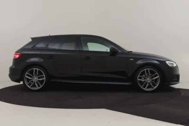 Audi A3 (2019) thumbnail 3