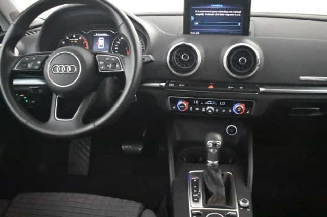 Audi A3 (2018) thumbnail 5