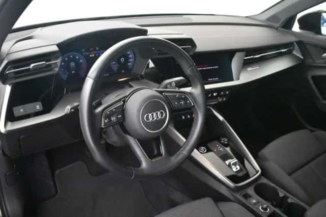 Audi A3 (2021) thumbnail 4