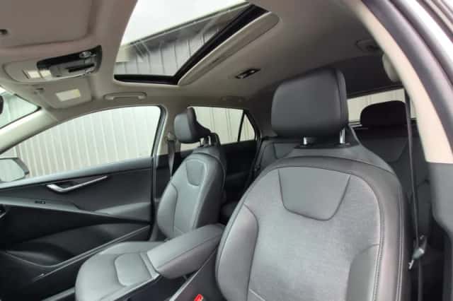 Kia Niro (2023) thumbnail 3