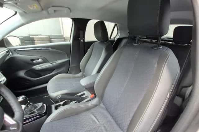 Opel Corsa (2023) thumbnail 3