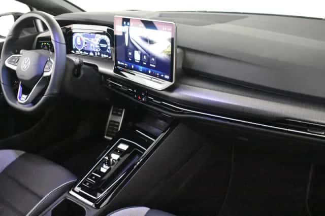 Volkswagen Golf (2025) thumbnail 6
