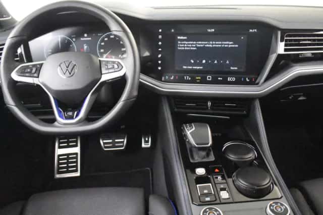 Volkswagen Touareg (2025) thumbnail 4