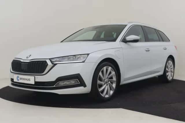 Škoda Octavia (2022) thumbnail 1
