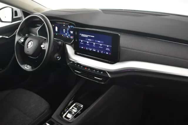 Škoda Octavia (2022) thumbnail 6