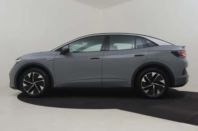 Volkswagen ID.5 (2023) thumbnail 3