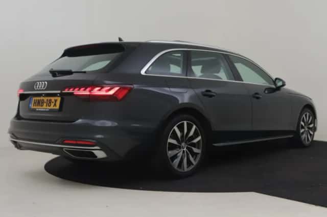 Audi A4 (2021) thumbnail 2