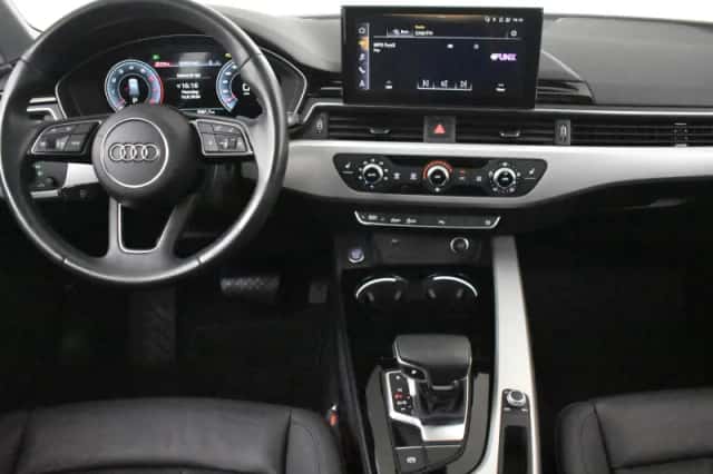 Audi A4 (2021) thumbnail 5