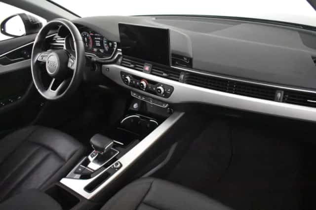 Audi A4 (2021) thumbnail 6