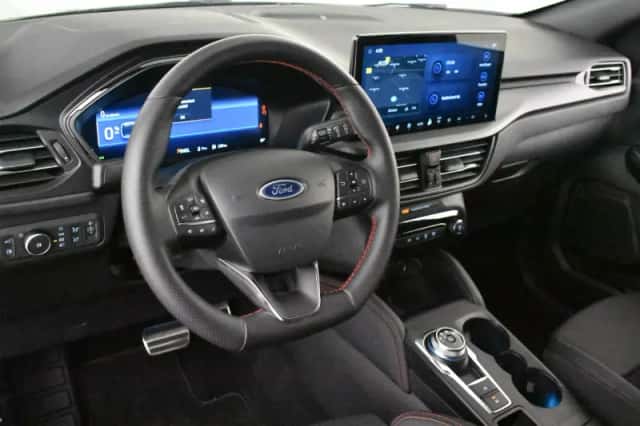 Ford Kuga (2025) thumbnail 4