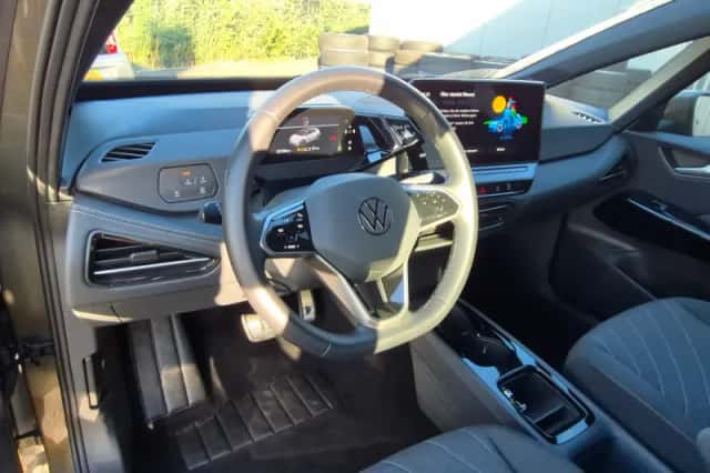 Volkswagen ID.3 (2024) thumbnail 2