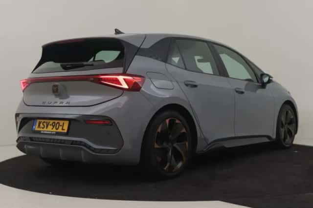 CUPRA Born (2023) thumbnail 3