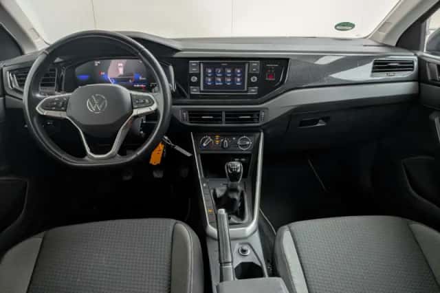 Volkswagen Polo (2023) thumbnail 5