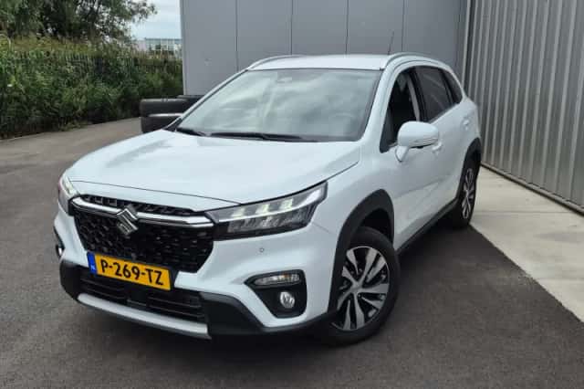 Suzuki S-Cross (2022) thumbnail 1