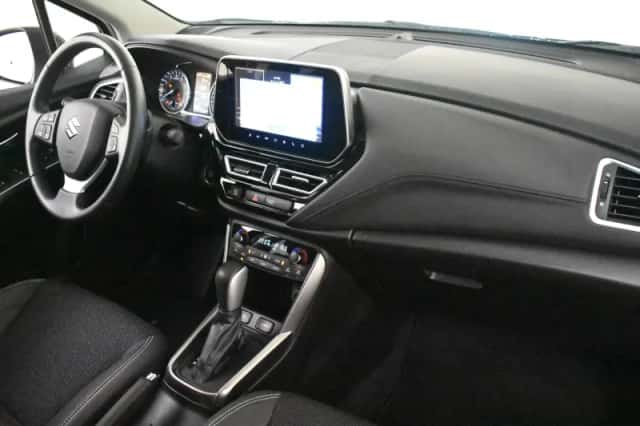 Suzuki S-Cross (2022) thumbnail 6