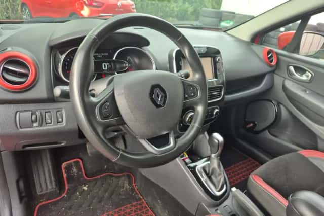 Renault Clio (2016) thumbnail 2