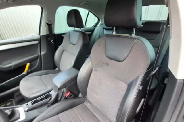Škoda Octavia (2017) thumbnail 3