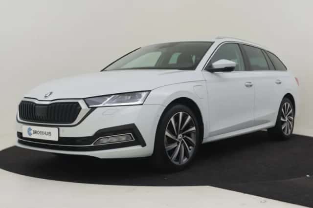Škoda Octavia (2022) thumbnail 1