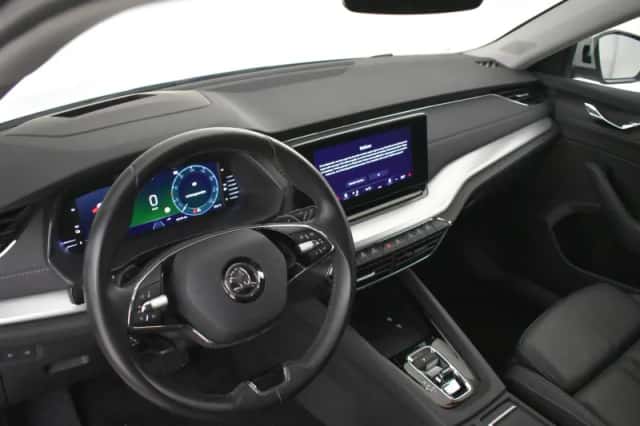 Škoda Octavia (2022) thumbnail 4