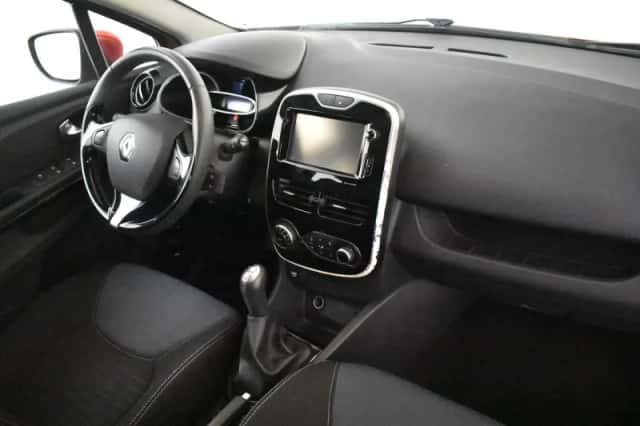 Renault Clio (2015) thumbnail 6