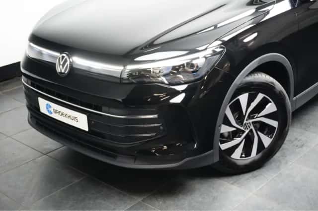 Volkswagen Tiguan (2025) thumbnail 16