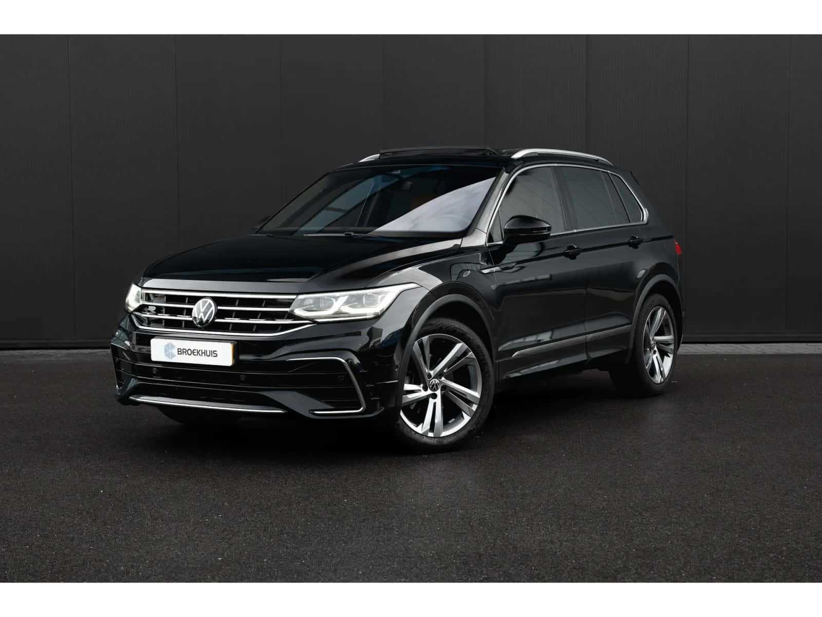 Volkswagen Tiguan (2023) — foto 1