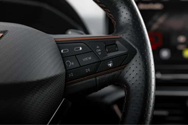 CUPRA Leon Sportstourer (2022) thumbnail 11