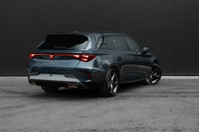CUPRA Leon Sportstourer (2025) thumbnail 2