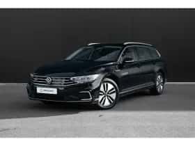 Volkswagen Passat (2021) thumbnail 1
