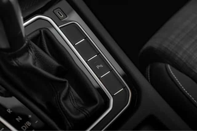 Volkswagen Passat (2021) thumbnail 18